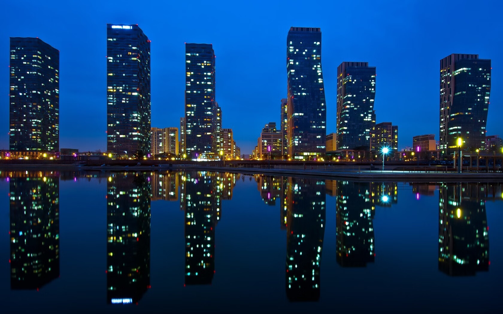 2025世俱杯赛程-德甲转会同样火热:多支球队大手笔签约中场核心,德甲转会最新动态