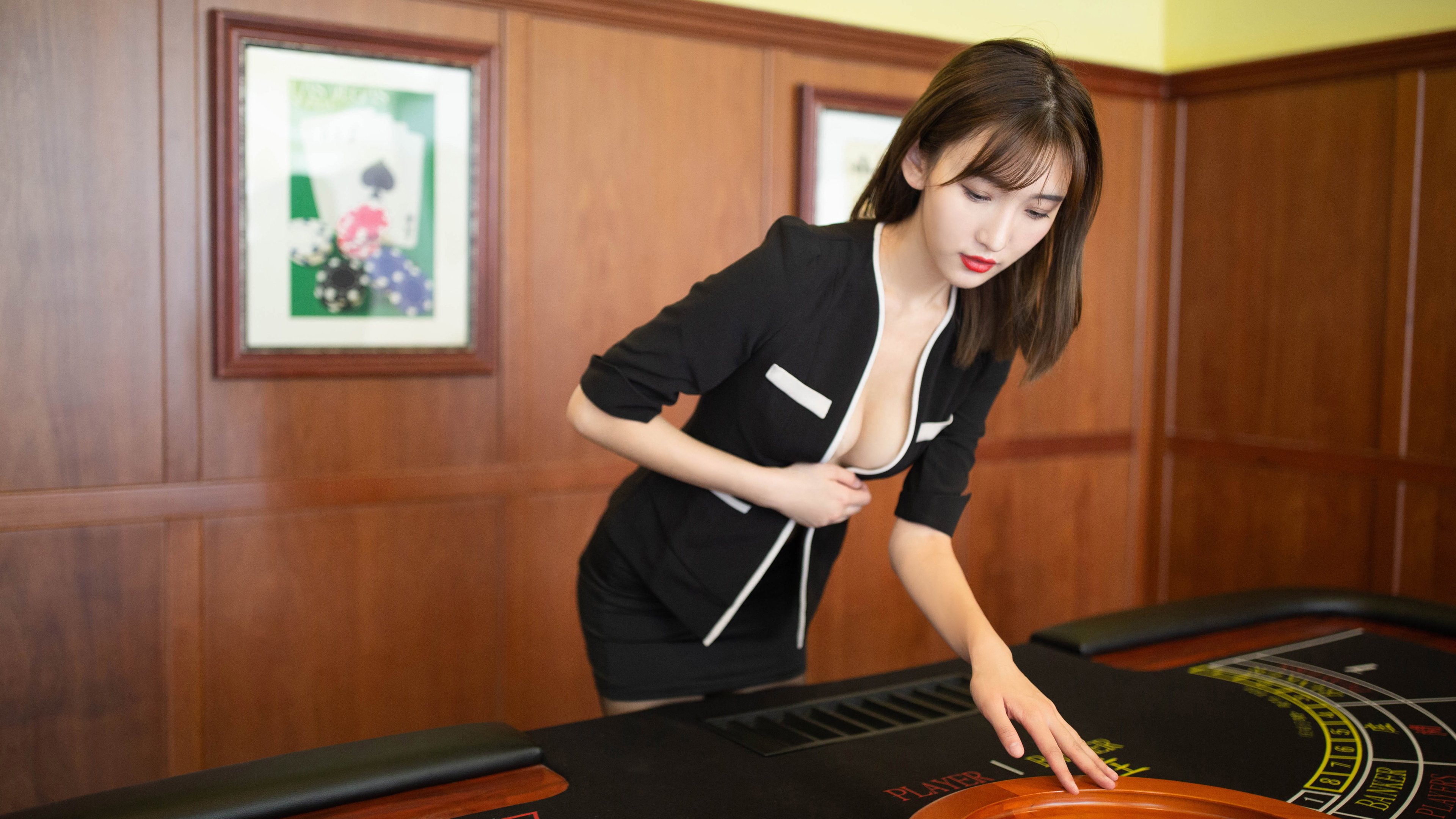 -未来“足球天王”崭露头角，欧冠舞台的新宠，未来足坛巨星