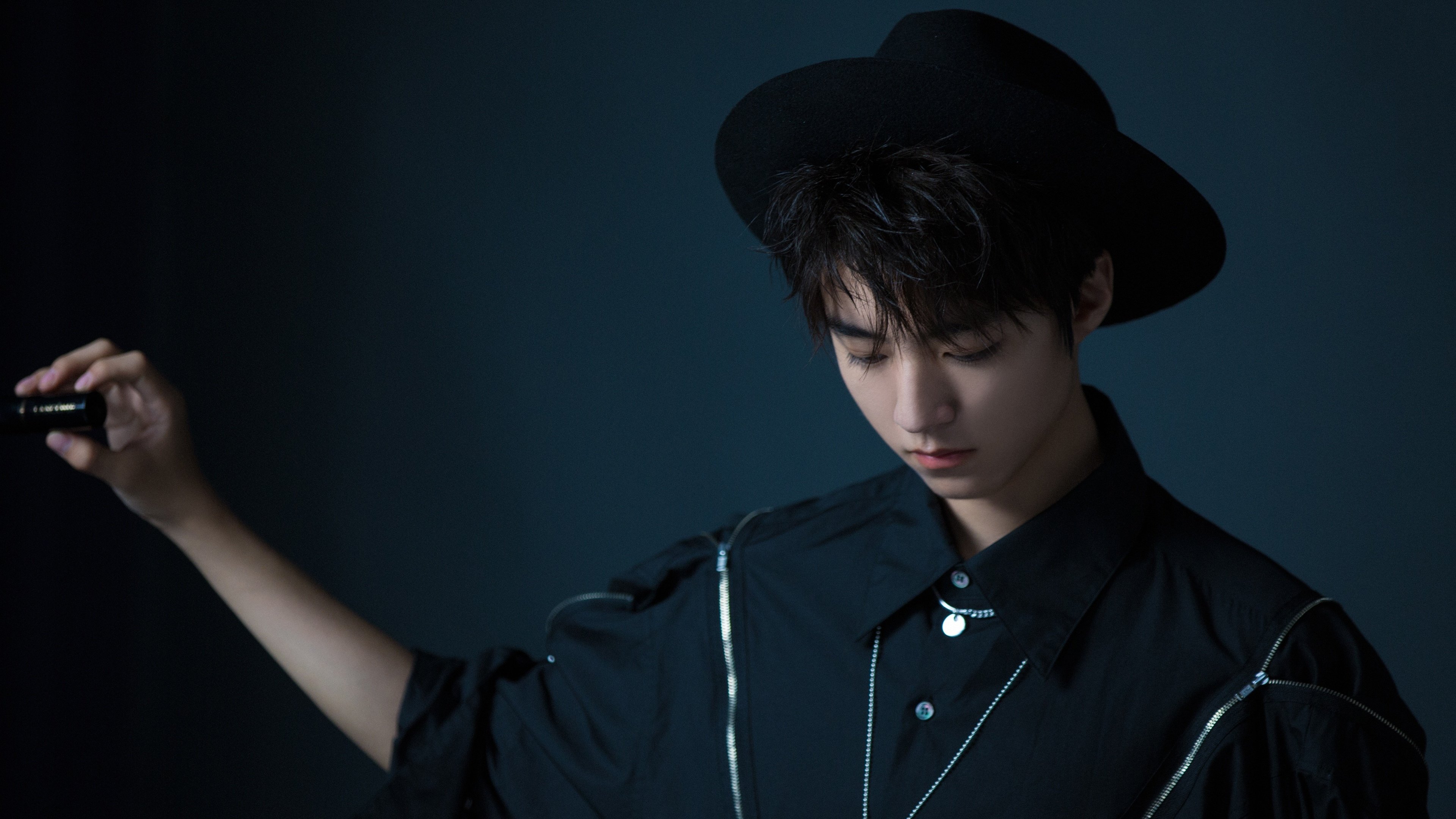 世俱杯官方-崭露头角的新星，点燃球队的胜利火焰